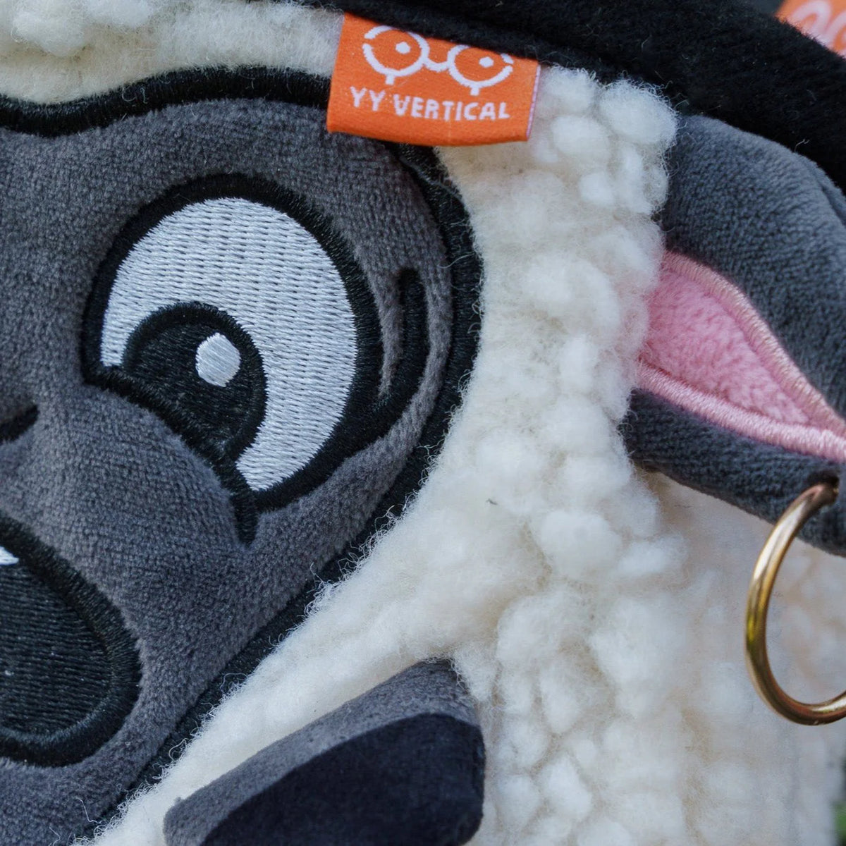YY Vertical – Chalkbag Sheep