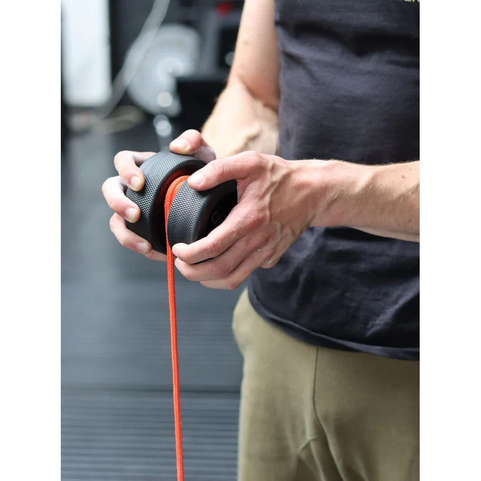 Golden Grip Neutral Wrist Roller with 110cm rope and carabiner, designed to target radial and ulnar wrist muscles, 10cm diameter and 9cm width, ideal for forearm and grip training.