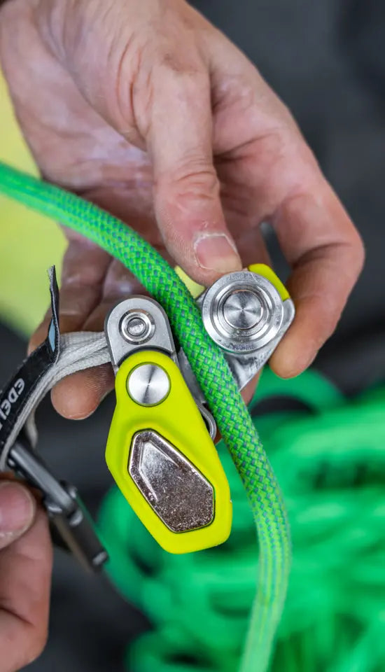 
                      
                        Edelrid Ohmega
                      
                    