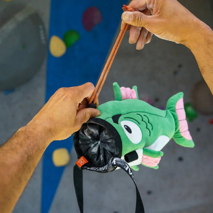 YY Vertical – Chalkbag Fish